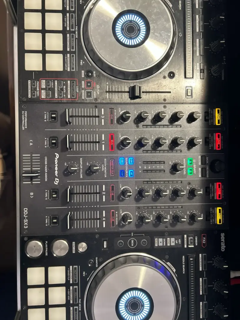 Pionner DDJ SX3 + Fligth Case - 3