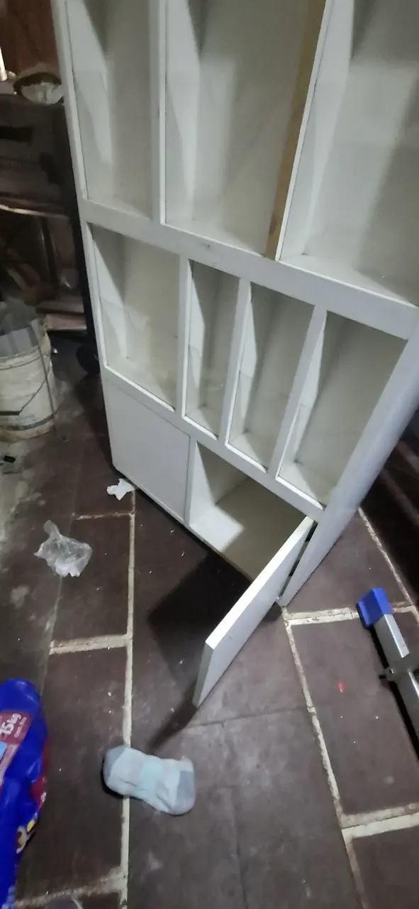 Estantería de madera blanca con compartimentos - 5