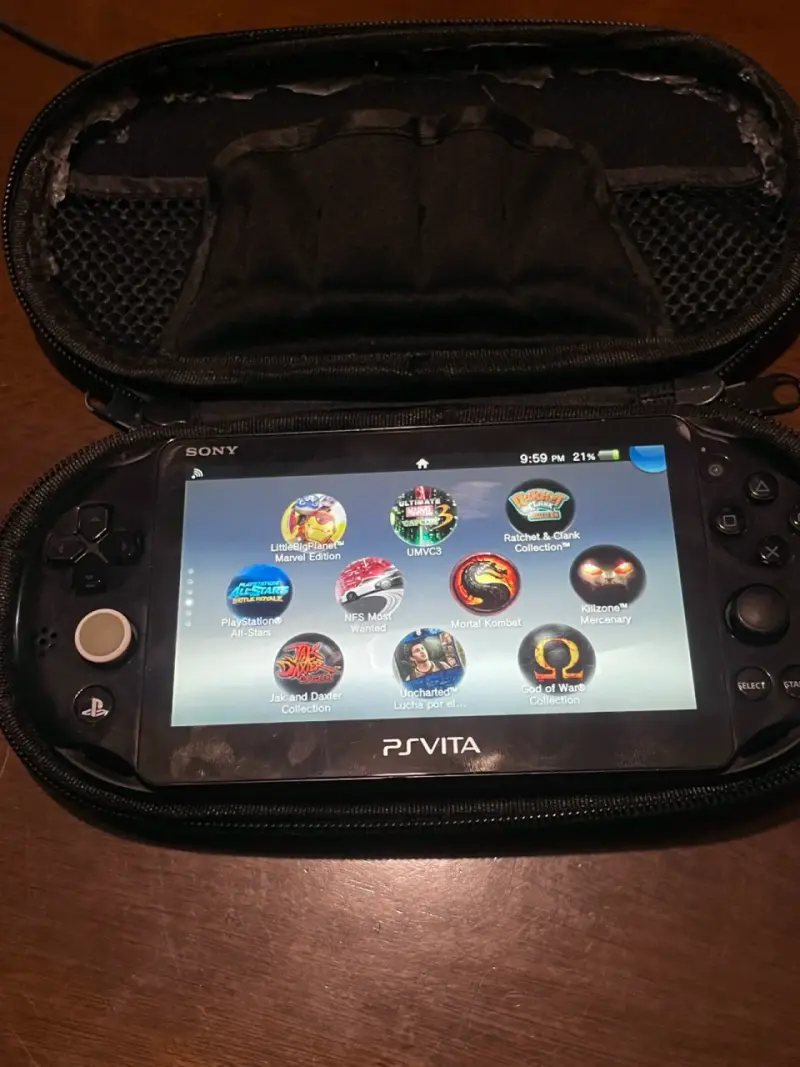 PS VITA SLIM DESBLOQUEADA + SD 128GB | JUEGOS INST - 2