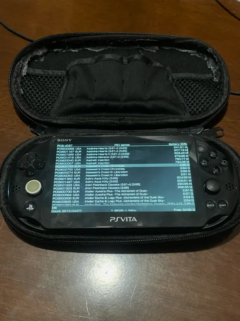 PS VITA SLIM DESBLOQUEADA + SD 128GB | JUEGOS INST - 3