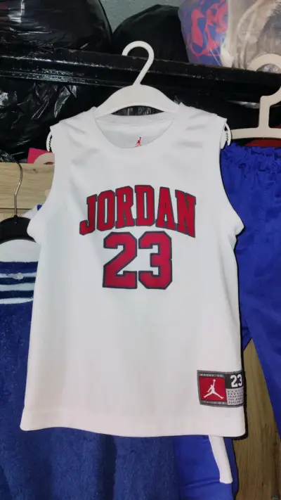 Polera sin mangas Jordan 23 para niños - miniatura 2