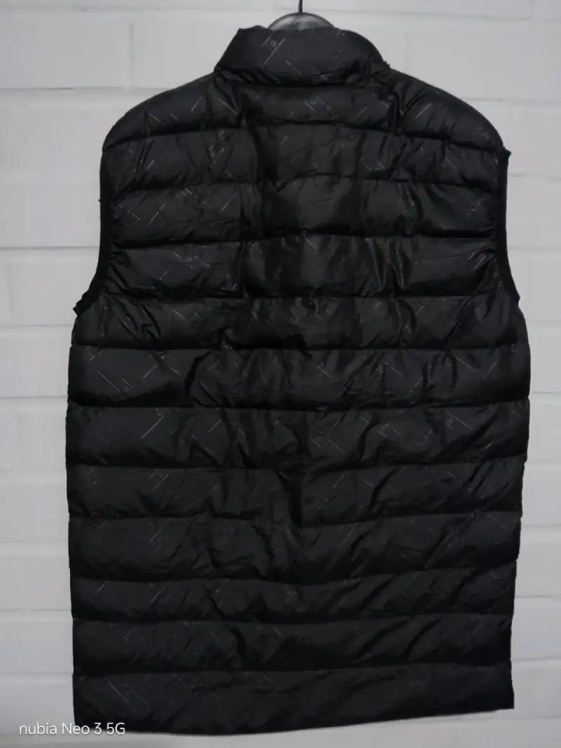 Chaleco sin mangas negro Armani Exchange - 2