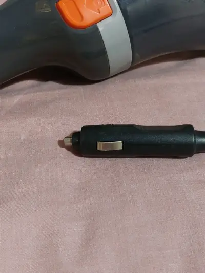Aspiradora de Auto 12V con Accesorios - miniatura 3