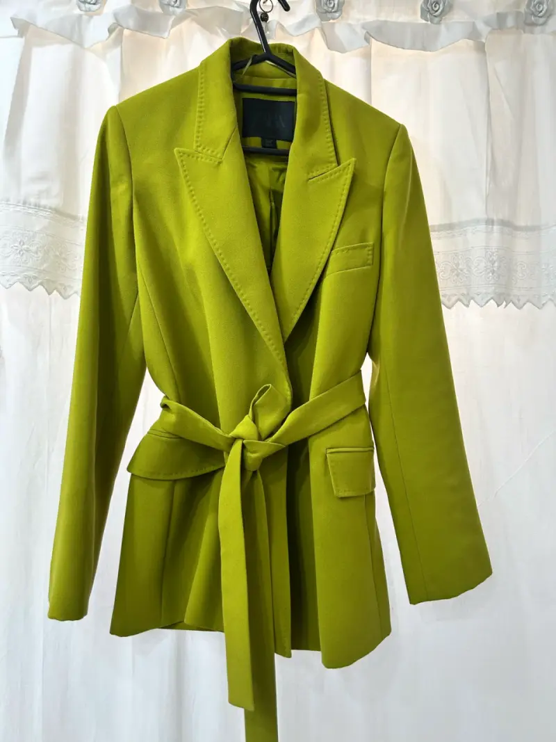 Blazer verde lima con cinturón Zara - 1