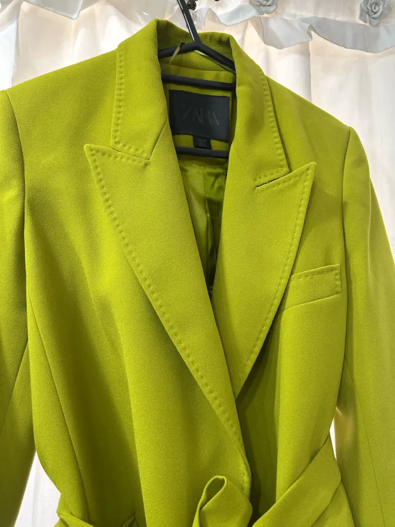 Blazer verde lima con cinturón Zara - 2