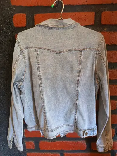 Chaqueta de mezclilla para mujer talla L - miniatura 2
