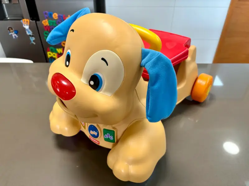 Andador de perro interactivo Fisher-Price para niños - 3
