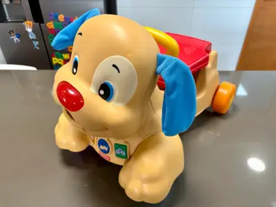 Andador de perro interactivo Fisher-Price para niños - miniatura 3