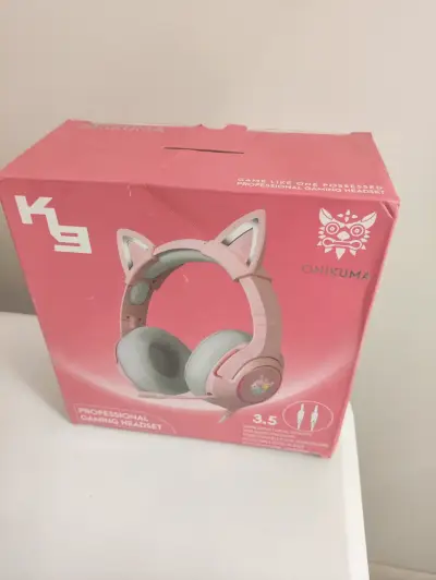 Auriculares gamer Onikuma K9 con orejas de gato - miniatura 1