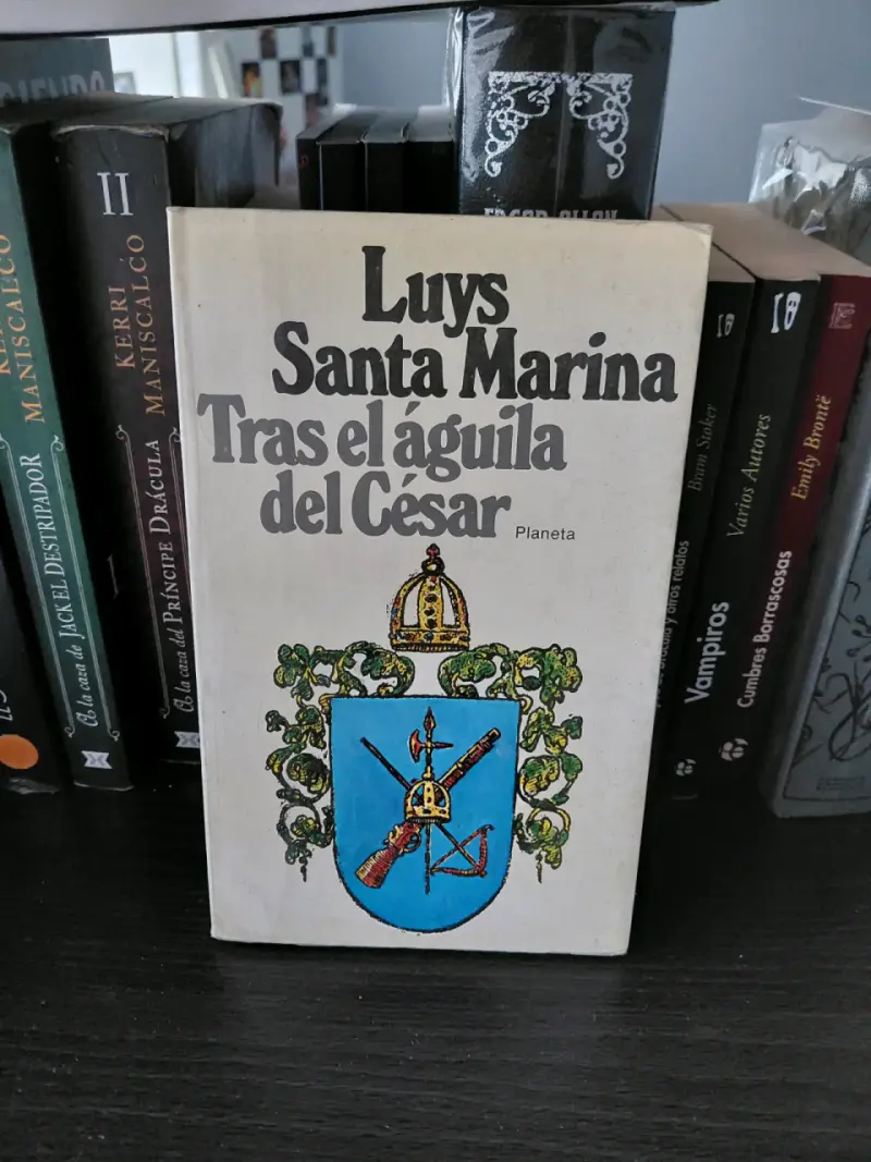 Libro 'Tras el águila del César' de Luys Santa Marina - 1