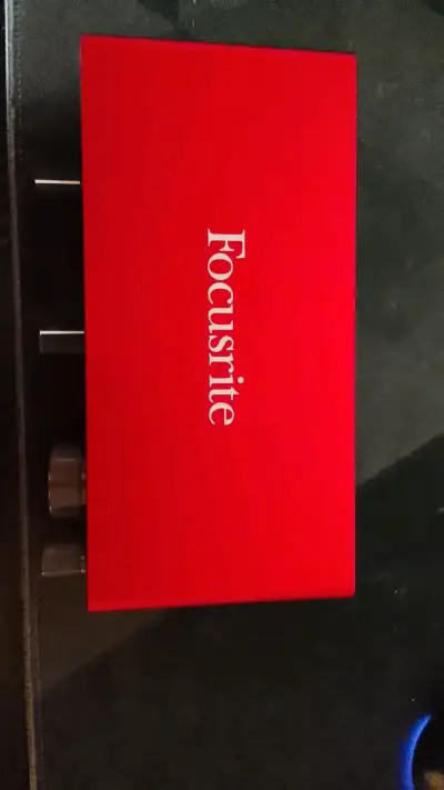 Interfaz de Audio Focusrite Scarlett 2i2 - miniatura 1