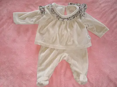 Conjunto de ropa para bebé talla 0 a 3m (usada) - miniatura 2