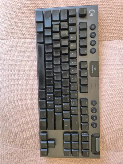 Teclado mecánico Logitech G915 TKL - miniatura 2
