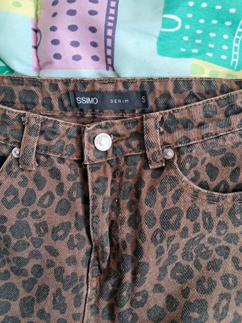 Falda de mezclilla animal print talla S nueva - 2