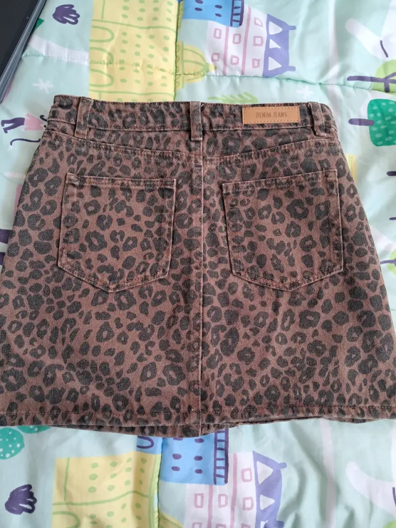 Falda de mezclilla animal print talla S nueva - 5