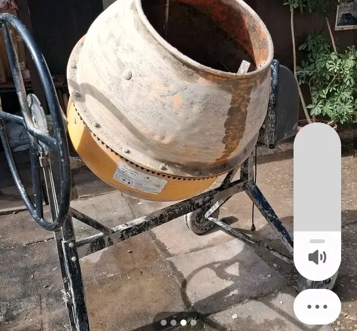 Hormigonera de obra en buen estado