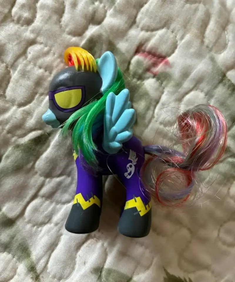 Figura colección MLP Raindow Dash Shadowbolt
