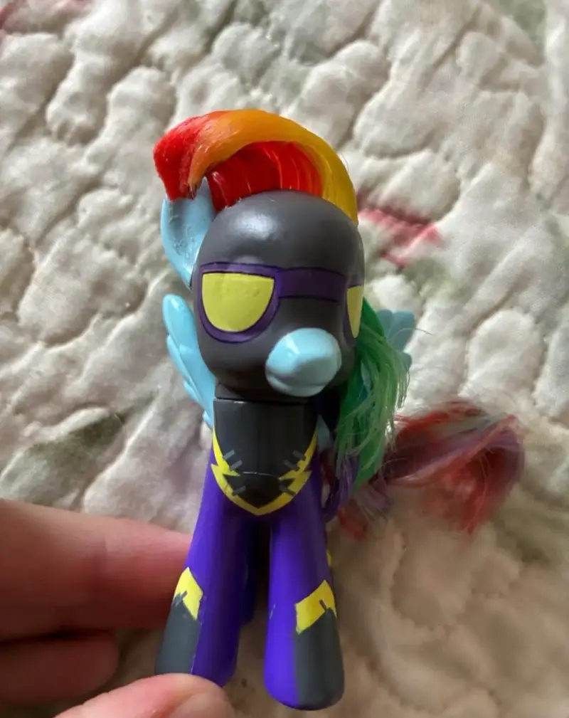 Figura colección MLP Raindow Dash Shadowbolt - 2
