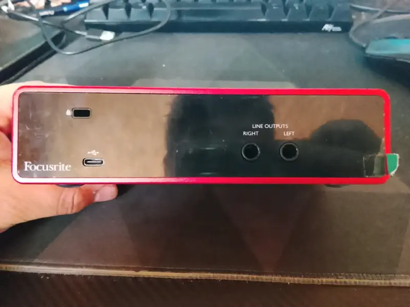 Interfaz de Audio Focusrite Scarlett 2i2 - 3