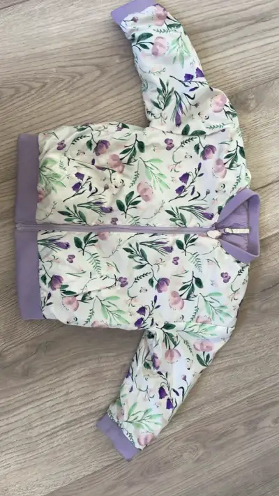 Chaqueta reversible infantil floral y lila - miniatura 1