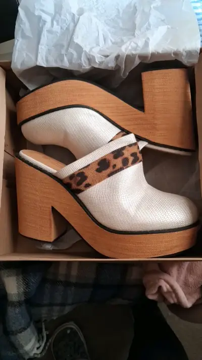 Zuecos de tacón alto animal print - miniatura 1