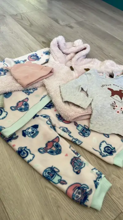 Conjunto de ropa infantil - miniatura 2