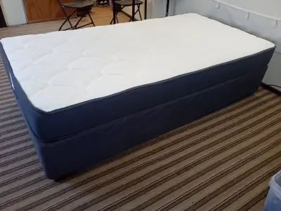 Cama de una plaza con colchón y base - miniatura 2