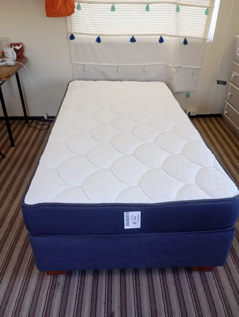 Cama de una plaza con colchón y base - 5