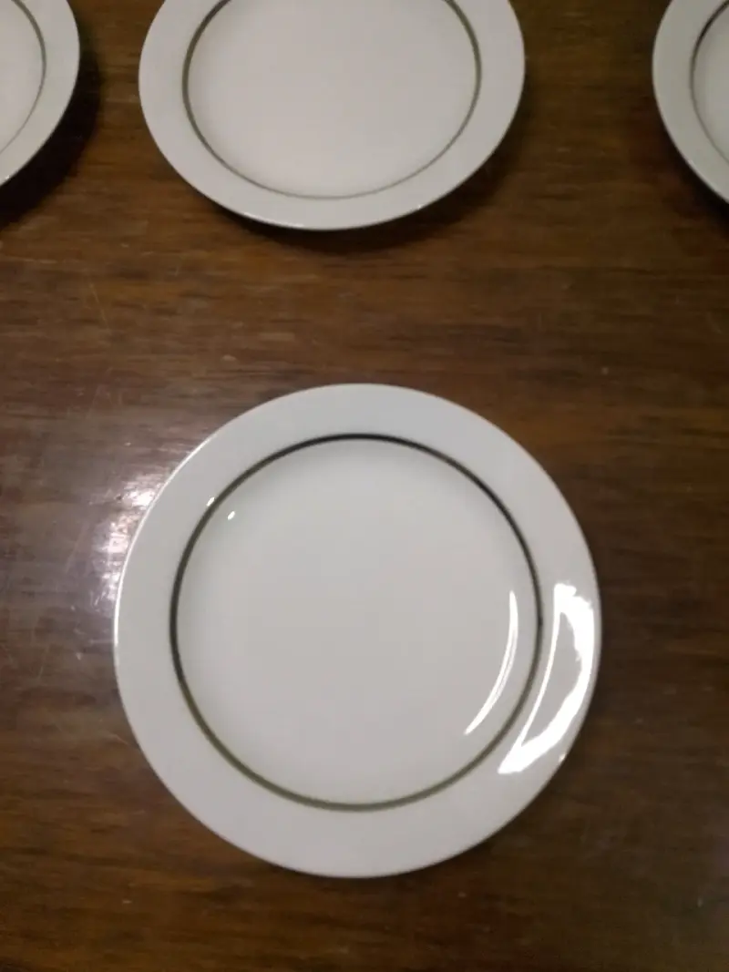 Juego de platos de porcelana con diseño floral - 3