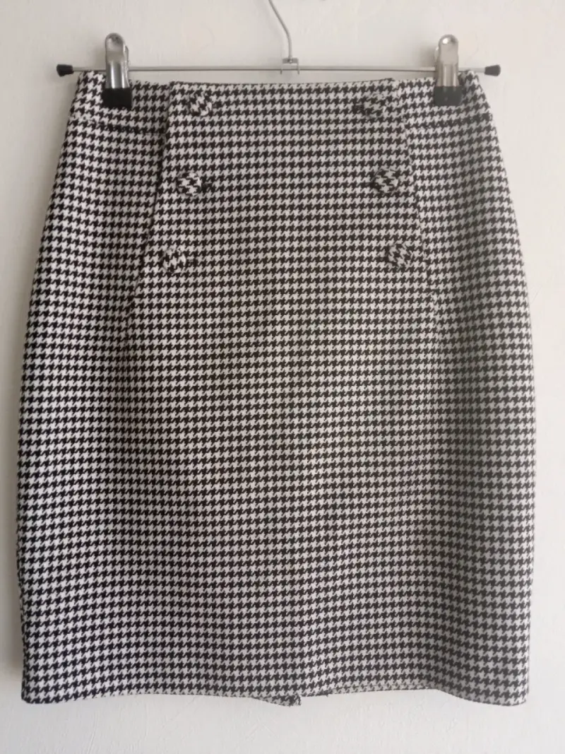Falda tubo pata de gallo H&M