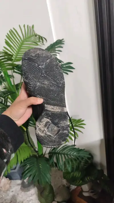 Zapatillas deportivas negras Nike Kyrie - miniatura 4