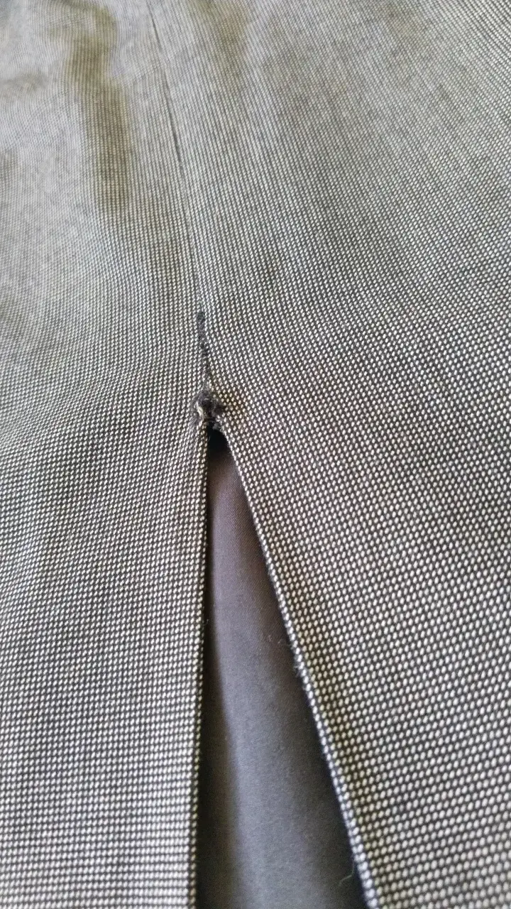 Falda lápiz gris talla 36 con abertura trasera - 4