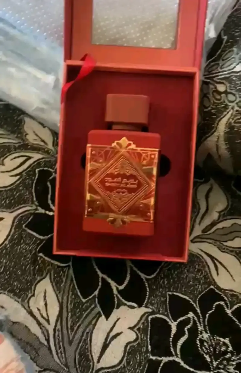 Perfume Sublime Lattafa en caja elegante - 3