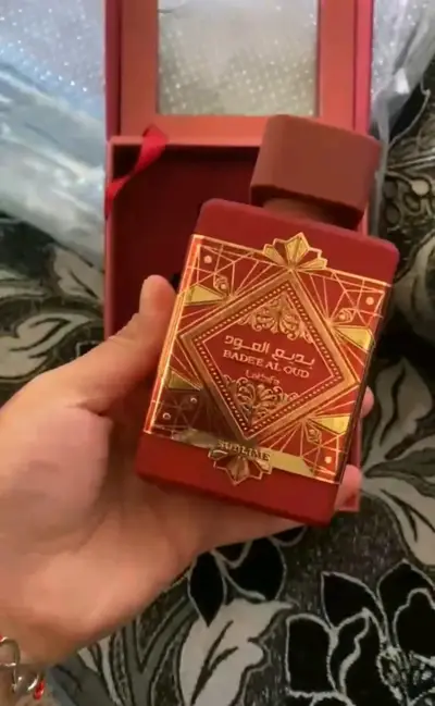 Perfume Sublime Lattafa en caja elegante - miniatura 5