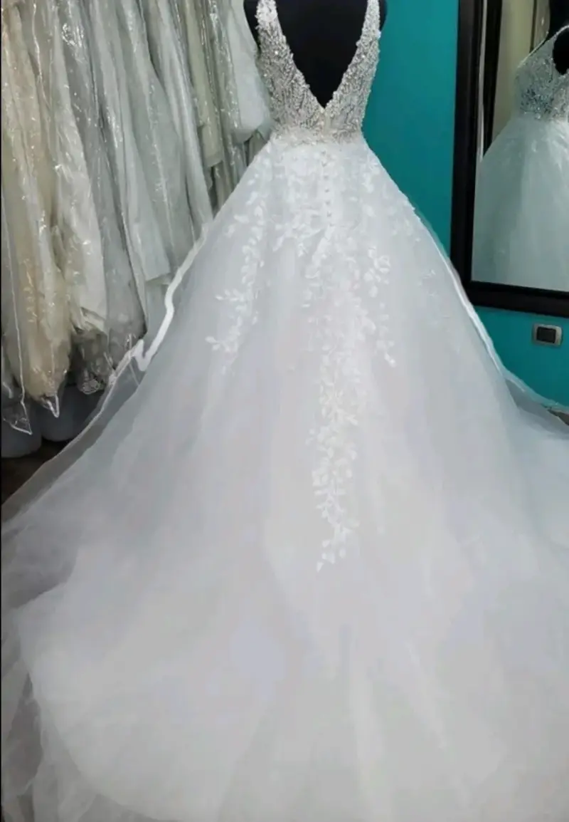 Vestido de novia blanco con encaje y tul - 3