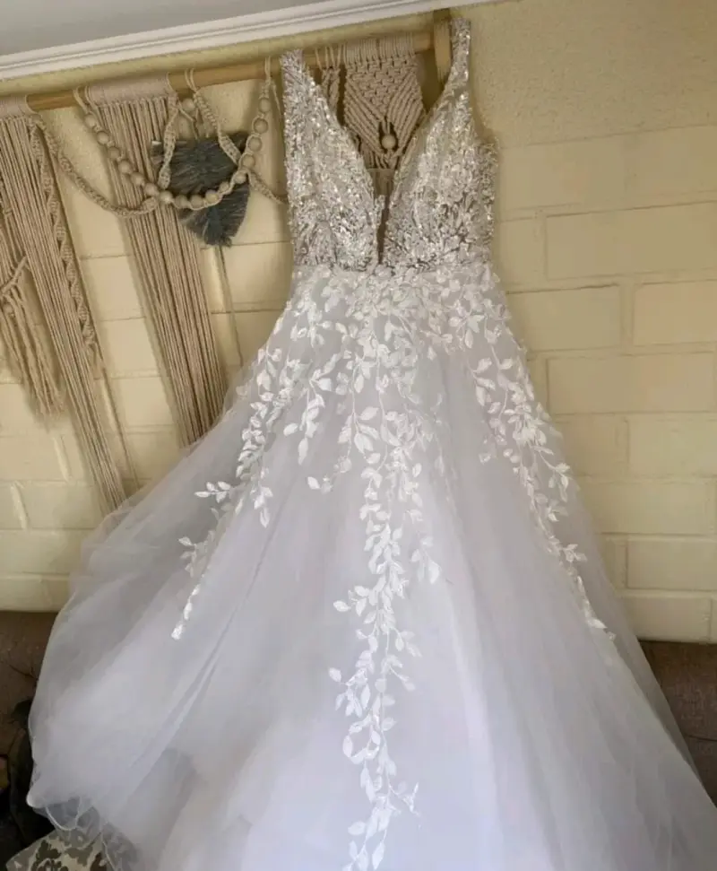 Vestido de novia blanco con encaje y tul - 4