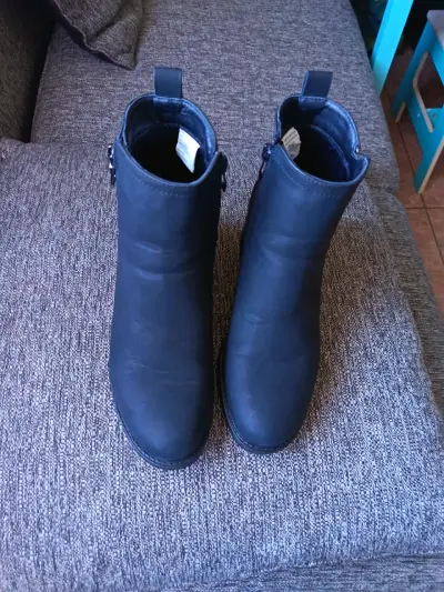 Botines de cuero negro con tacón para mujer - miniatura 1