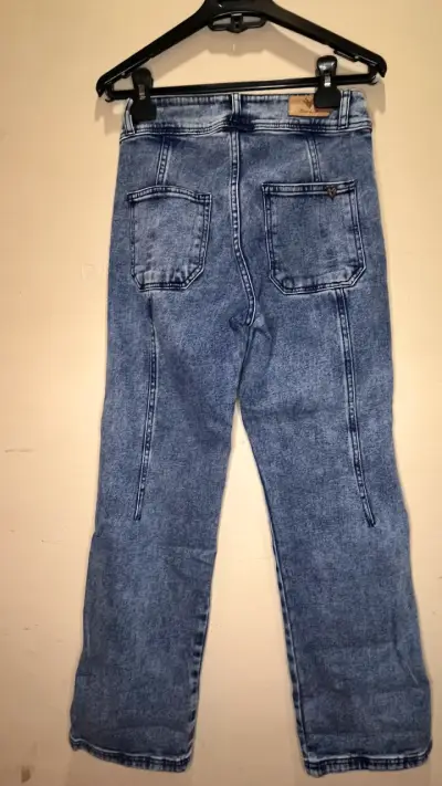 Jeans Raindoor azul con diseño moderno - miniatura 3