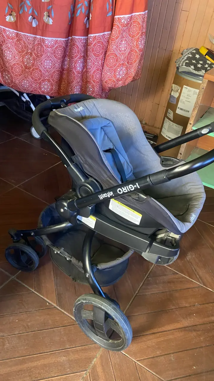 Coche de bebé Infanti gris con asiento ajustable - 2