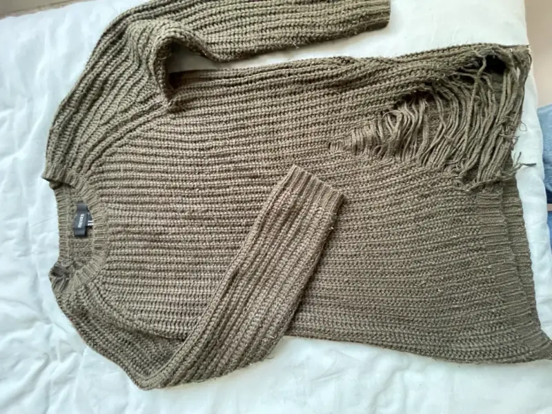 Suéter de punto marrón Forever 21 con flecos - 1