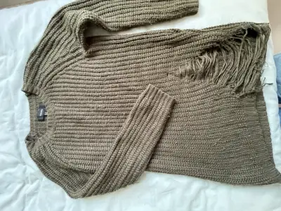 Suéter de punto marrón Forever 21 con flecos - miniatura 1