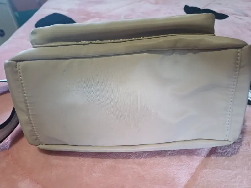 Bandolera beige con correa ajustable - 2