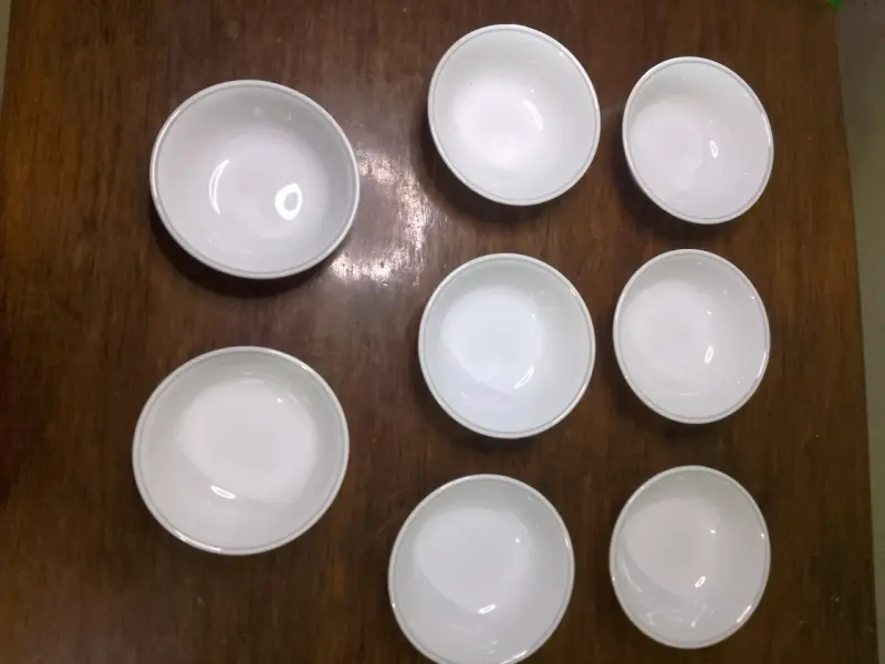 Juego de 8 pocillos de cerámica blanca - 2