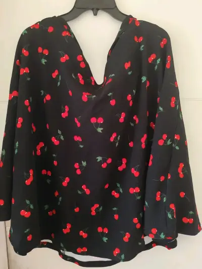 Vestido negro con lunares y cerezas - miniatura 2