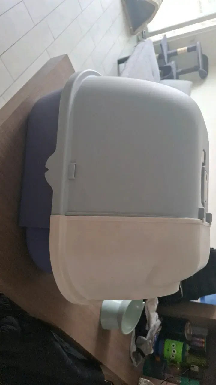 Caja de arena para gatos con tapa y puerta - 2