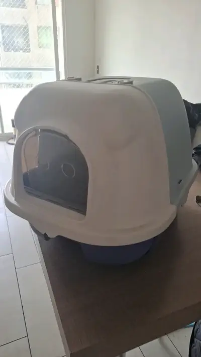 Caja de arena para gatos con tapa y puerta - miniatura 4