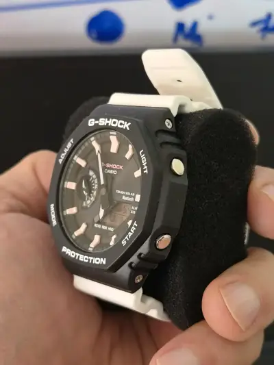 Casio G-Shock x Charles Darwin GA-B21000CD-1A7 - miniatura 2