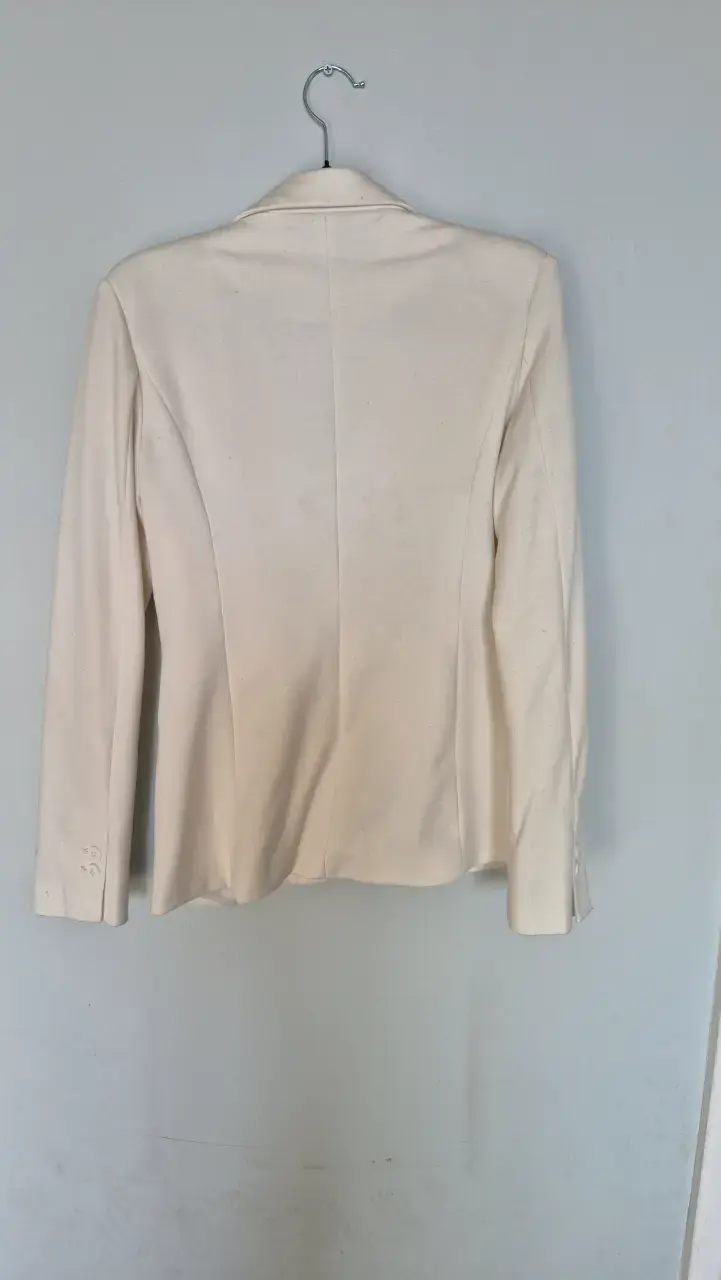 Blazer beige Alaniz corte clásico - 2