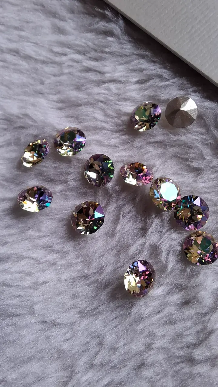 Pack 12 uds. 5mm Chaton Swarovski Luminous Green - 2
