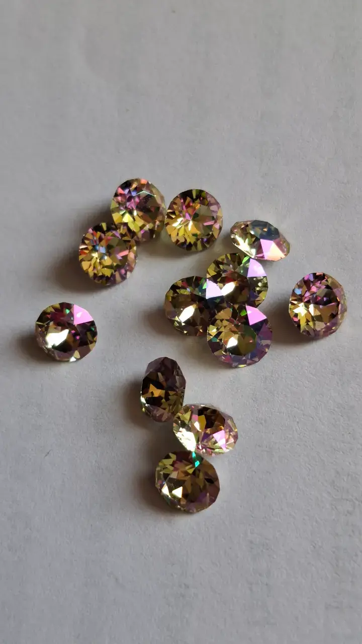 Pack 12 uds. 5mm Chaton Swarovski Luminous Green - 3